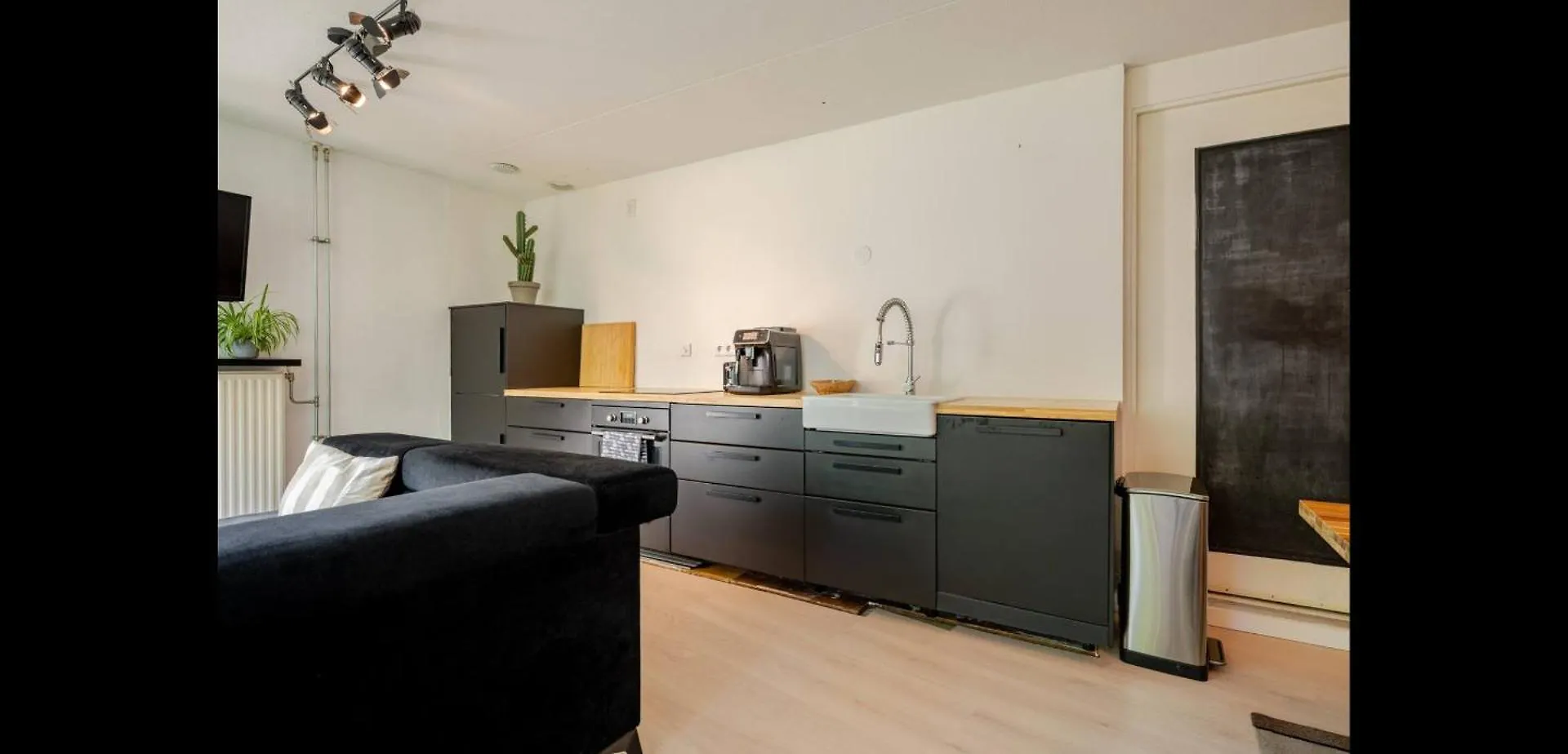Homestay Properties アムステルダム オランダ
